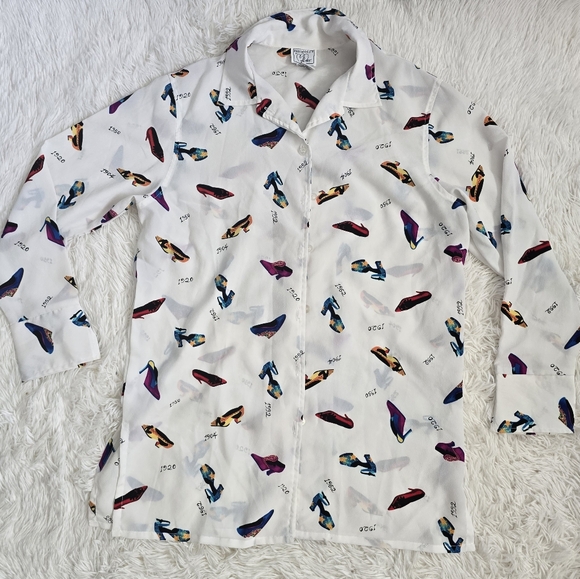 Personality Unique White Button Up Shoe Blouse Medium - Picture 2 of 11